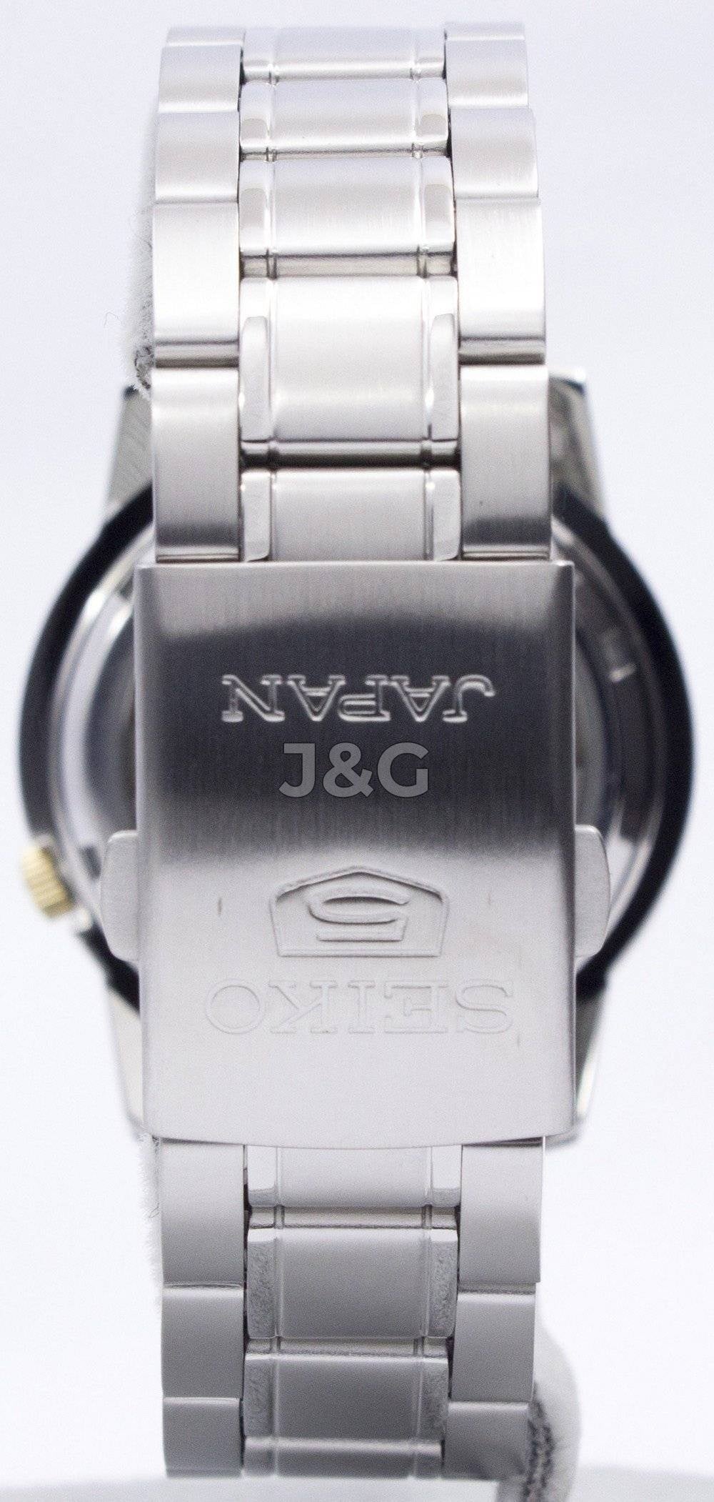 Seiko Automatic movement Black Stainless steel Male SNKK13J1. A brand-new Seiko watch featuring a Black dial and a Stainless steel strap. Side view. - view 4