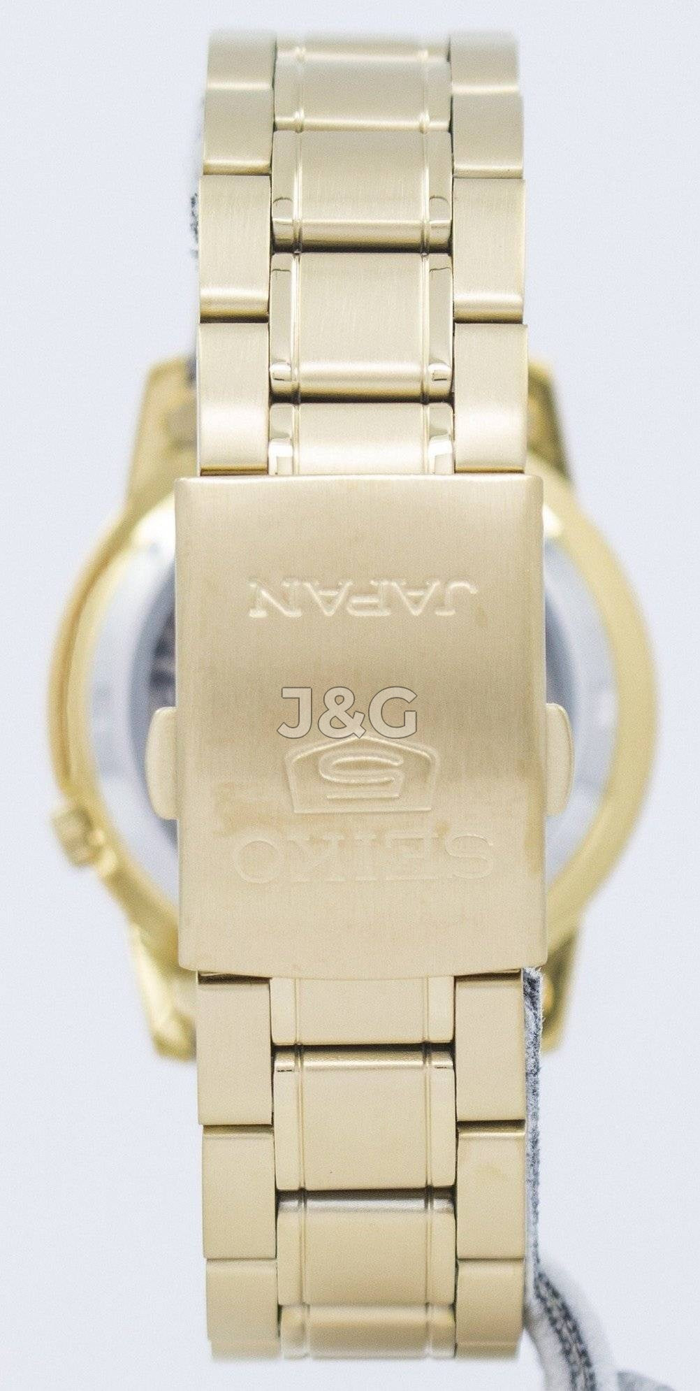 Seiko Automatic movement Black Stainless steel Male SNKK22J1. A brand-new Seiko watch featuring a Black dial and a Stainless steel strap. Angled view. - view 4