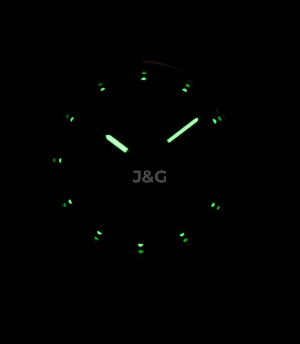 Seiko Automatic movement Black Stainless steel Male SNKK71K1. A brand-new Seiko watch featuring a Black dial and a Stainless steel strap. Front view. - view 2