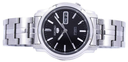 Seiko Automatic movement Black Stainless steel Male SNKK71K1. A brand-new Seiko watch featuring a Black dial and a Stainless steel strap. Front view. - view 5