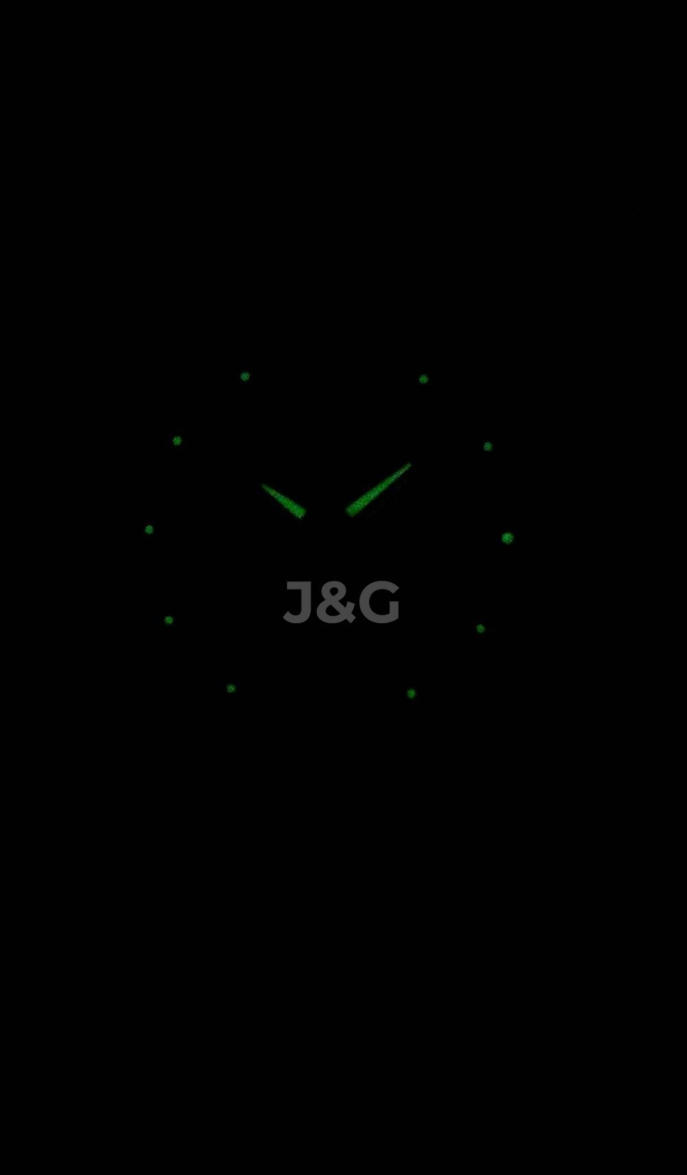 Seiko Automatic movement Black Stainless steel Male SNKP20J1. A brand-new Seiko watch featuring a Black dial and a Stainless steel strap. Angled view. - view 2