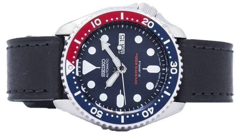 Seiko Automatic movement Blue Leather Male SKX009J1-var-LS8. A brand-new Seiko watch featuring a Blue dial and a Leather strap. Angled view. - view 5