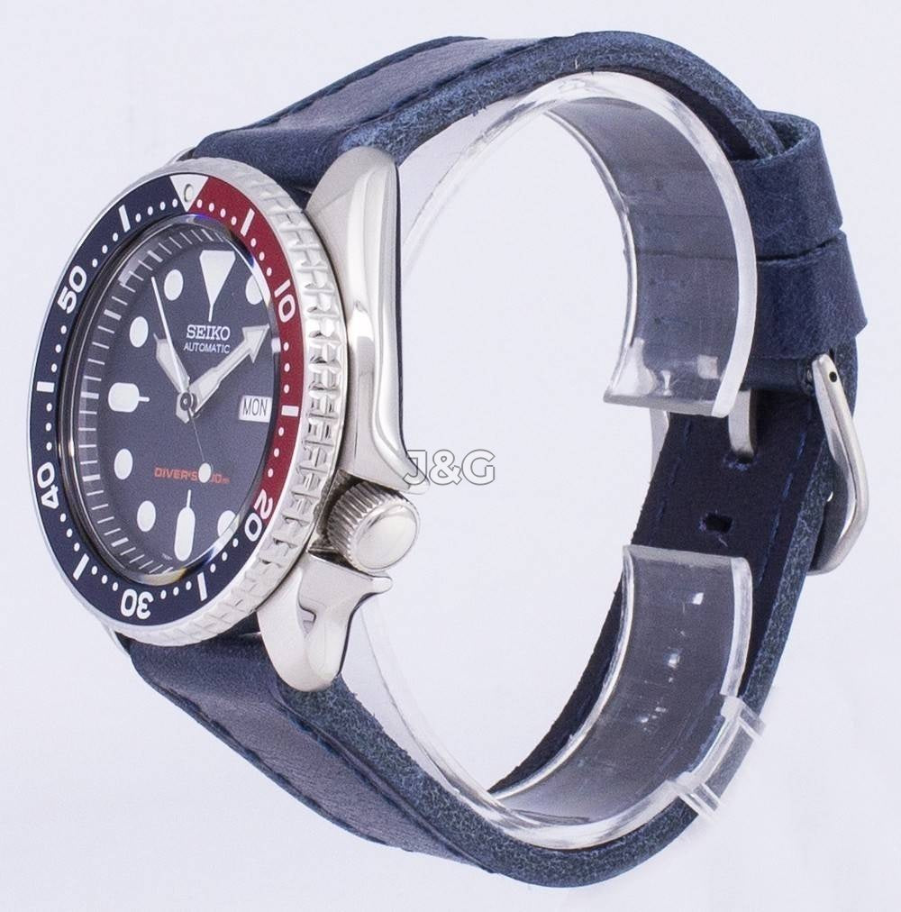 Seiko Automatic movement Blue Leather Male SKX009K1-var-LS13. A brand-new Seiko watch featuring a Blue dial and a Leather strap. Side view. - view 3