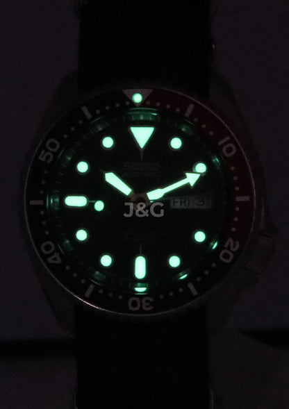 Seiko Automatic movement Blue Male SKX009J1-var-NATO21. A brand-new Seiko watch featuring a Blue dial. Side view. - view 2