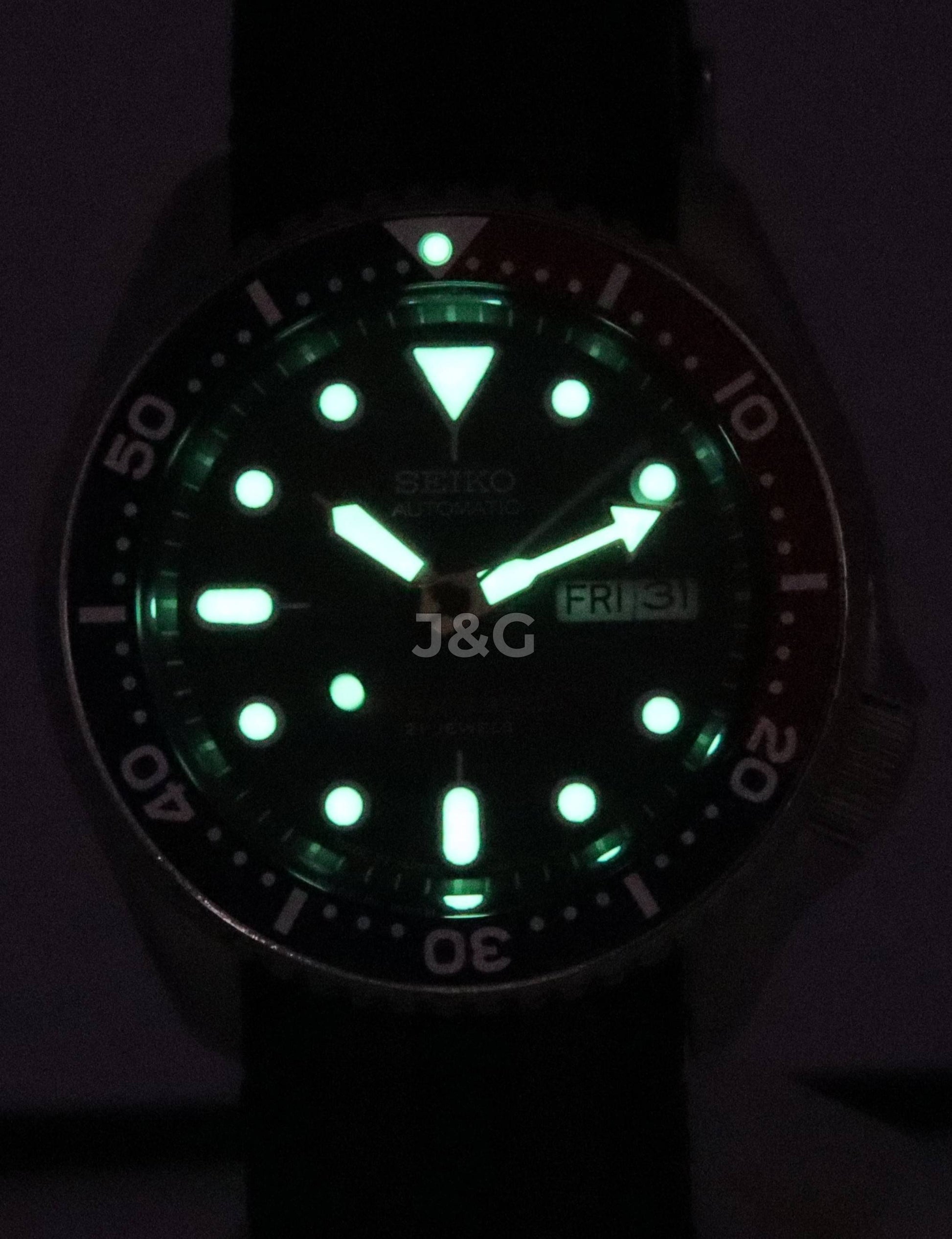 Seiko Automatic movement Blue Male SKX009J1-var-NATO22. A brand-new Seiko watch featuring a Blue dial. Front view. - view 2