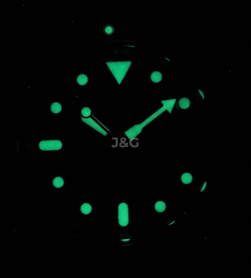 Seiko Automatic movement Blue Male SKX009J1-var-NATO23. A brand-new Seiko watch featuring a Blue dial. Front view. - view 2