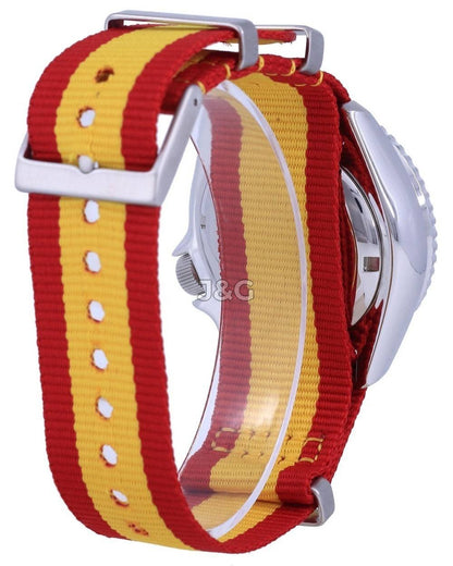 Seiko Automatic movement Blue Male SKX009J1-var-NATO29. A brand-new Seiko watch featuring a Blue dial. Front view. - view 4