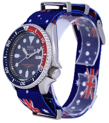 Seiko Automatic movement Blue Male SKX009J1-var-NATO30. A brand-new Seiko watch featuring a Blue dial. Angled view. - view 3