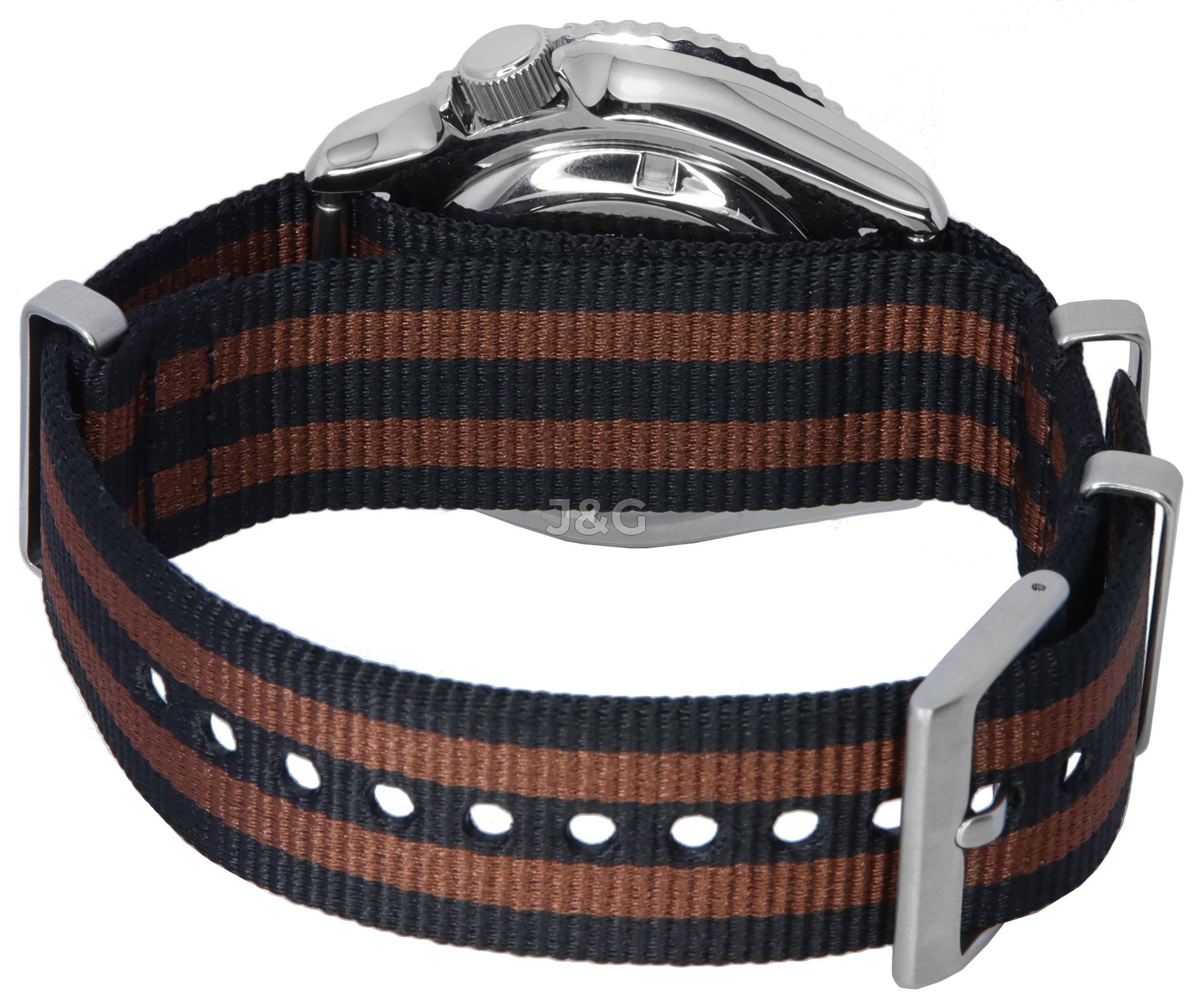 Seiko Automatic movement Blue Male SKX009K1-var-NATO22. A brand-new Seiko watch featuring a Blue dial. Angled view. - view 4