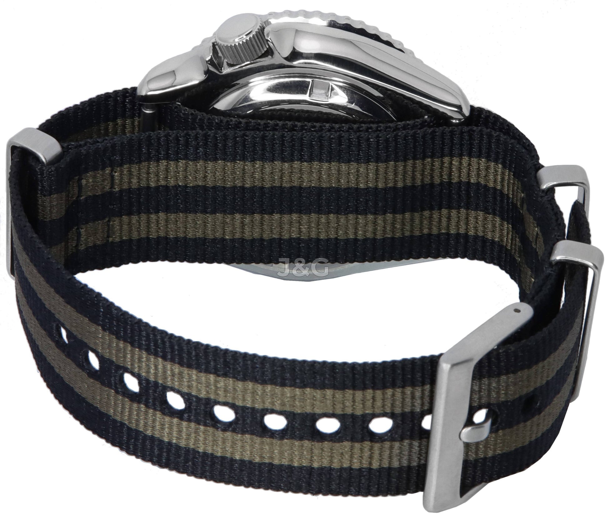 Seiko Automatic movement Blue Stainless steel Male SKX009K1-var-NATO2. A brand-new Seiko watch featuring a Blue dial and a Stainless steel strap. Front view. - view 4