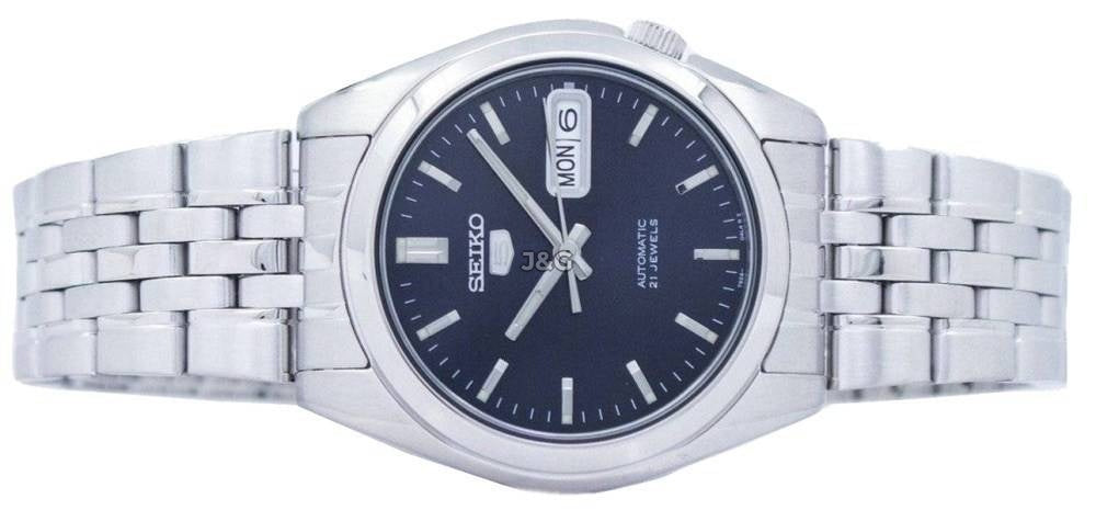 Seiko Automatic movement Blue Stainless steel Male SNK357K1. A brand-new Seiko watch featuring a Blue dial and a Stainless steel strap. Side view. - view 5