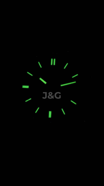 Seiko Automatic movement Blue Stainless steel Male SNKK20J1. A brand-new Seiko watch featuring a Blue dial and a Stainless steel strap. Angled view. - view 2