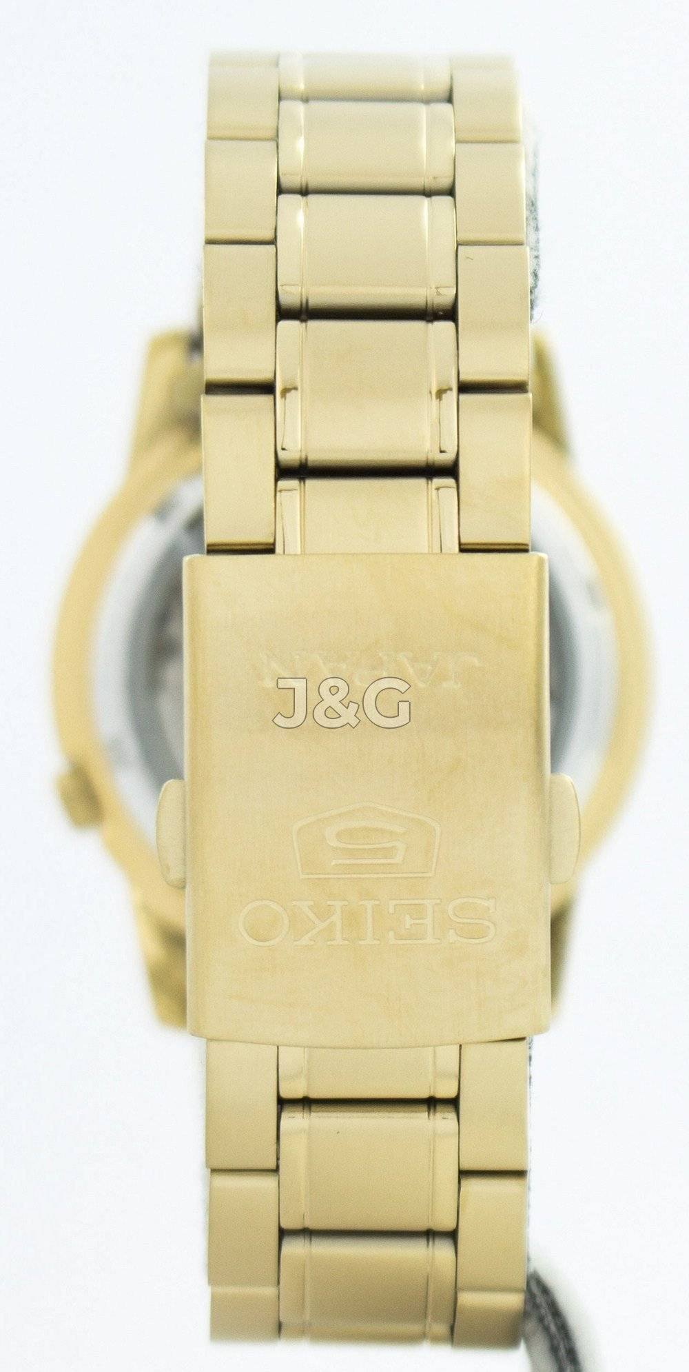 Seiko Automatic movement Blue Stainless steel Male SNKK20J1. A brand-new Seiko watch featuring a Blue dial and a Stainless steel strap. Angled view. - view 4