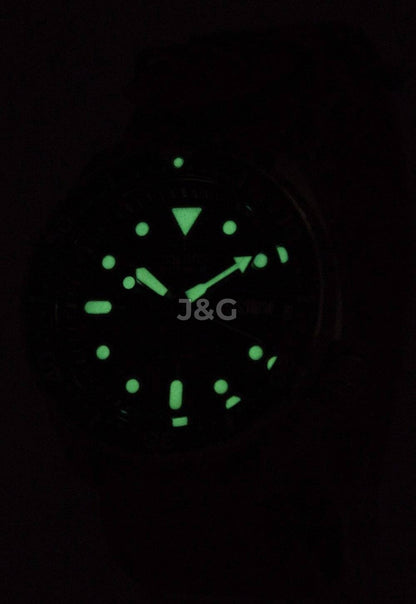 Seiko Automatic movement White Male SKX009J1-var-NATO7. A brand-new Seiko watch featuring a White dial. Angled view. - view 2