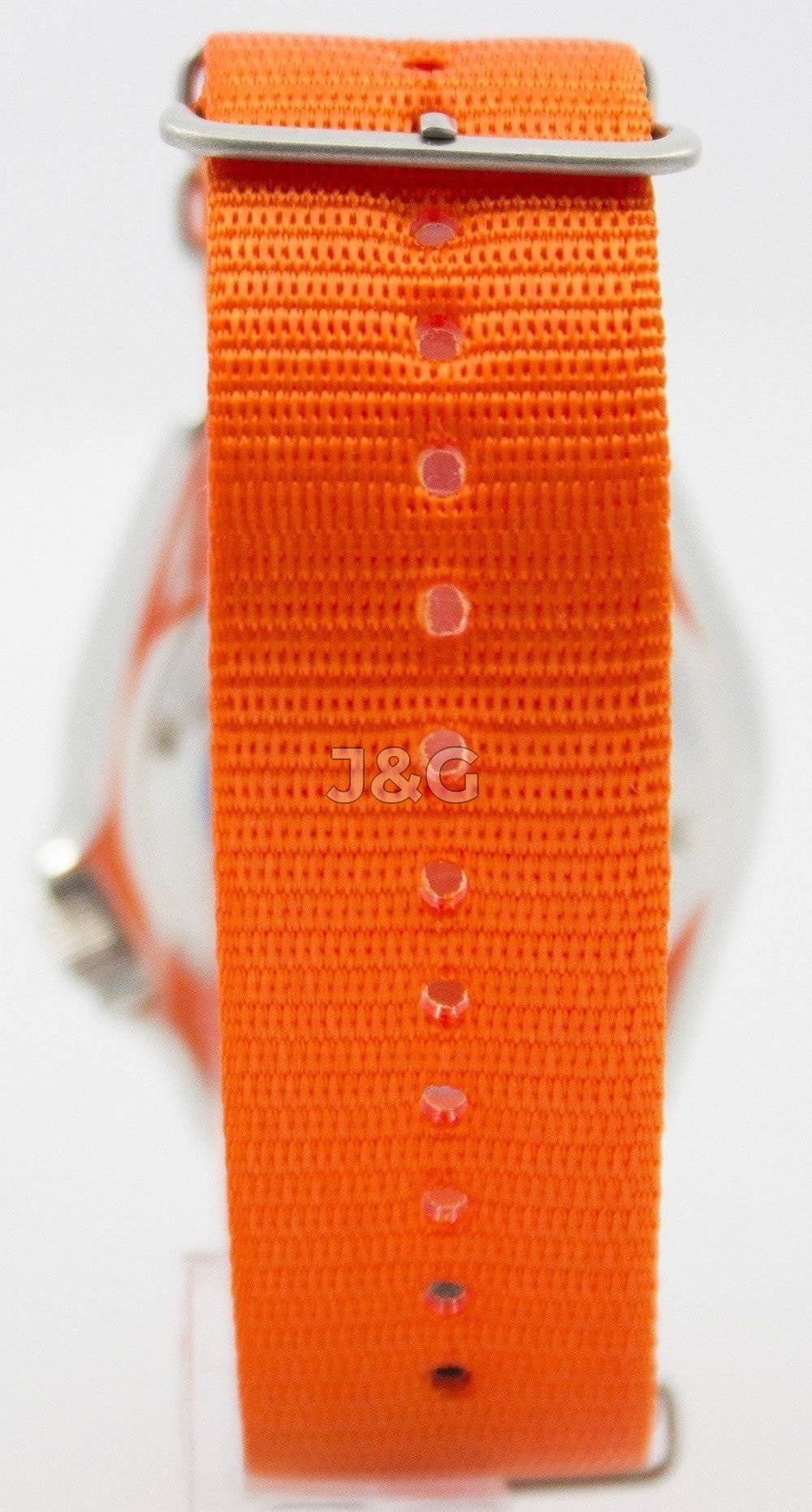 Seiko Automatic movement White Male SKX009J1-var-NATO7. A brand-new Seiko watch featuring a White dial. Angled view. - view 4