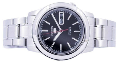 Seiko Automatic movement White Stainless steel Male SNKE53J1. A brand-new Seiko watch featuring a White dial and a Stainless steel strap. Front view. - view 5