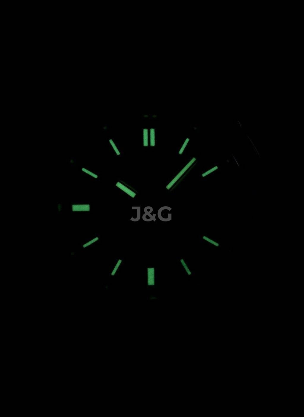 Seiko Automatic movement White Stainless steel Male SNKK09K1. A brand-new Seiko watch featuring a White dial and a Stainless steel strap. Side view. - view 2