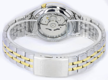 Seiko Automatic movement White Stainless steel Male SNKL24J1. A brand-new Seiko watch featuring a White dial and a Stainless steel strap. Angled view. - view 4