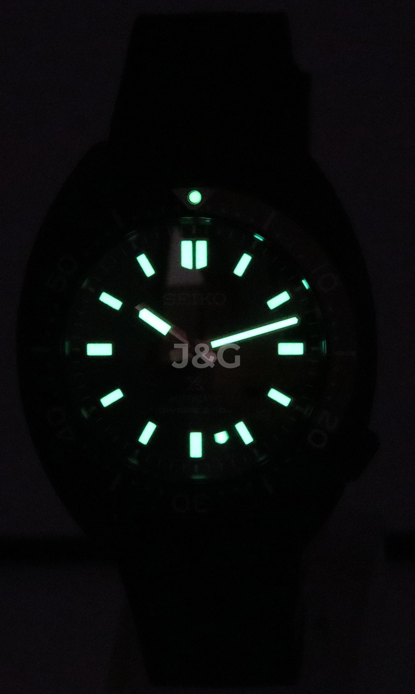 Seiko Prospex Automatic movement Black Male SPB335J1. A brand-new Seiko Prospex watch featuring a Black dial. Angled view. - view 2