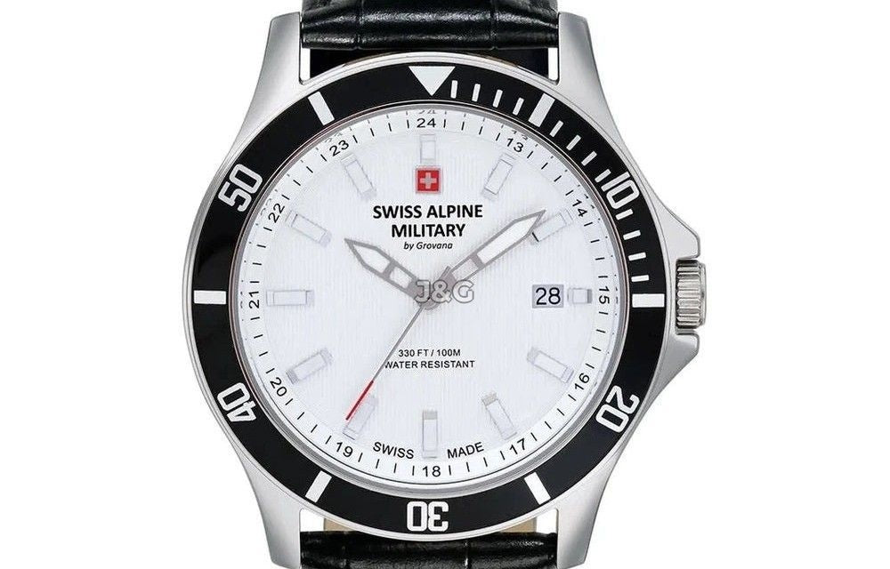 Swiss Alpine Military Challenger Quartz movement Silver Leather Male 7022.1532.-.GW. A brand-new Swiss Alpine Military Challenger watch featuring a Silver dial and a Leather strap. Front view. - view 2