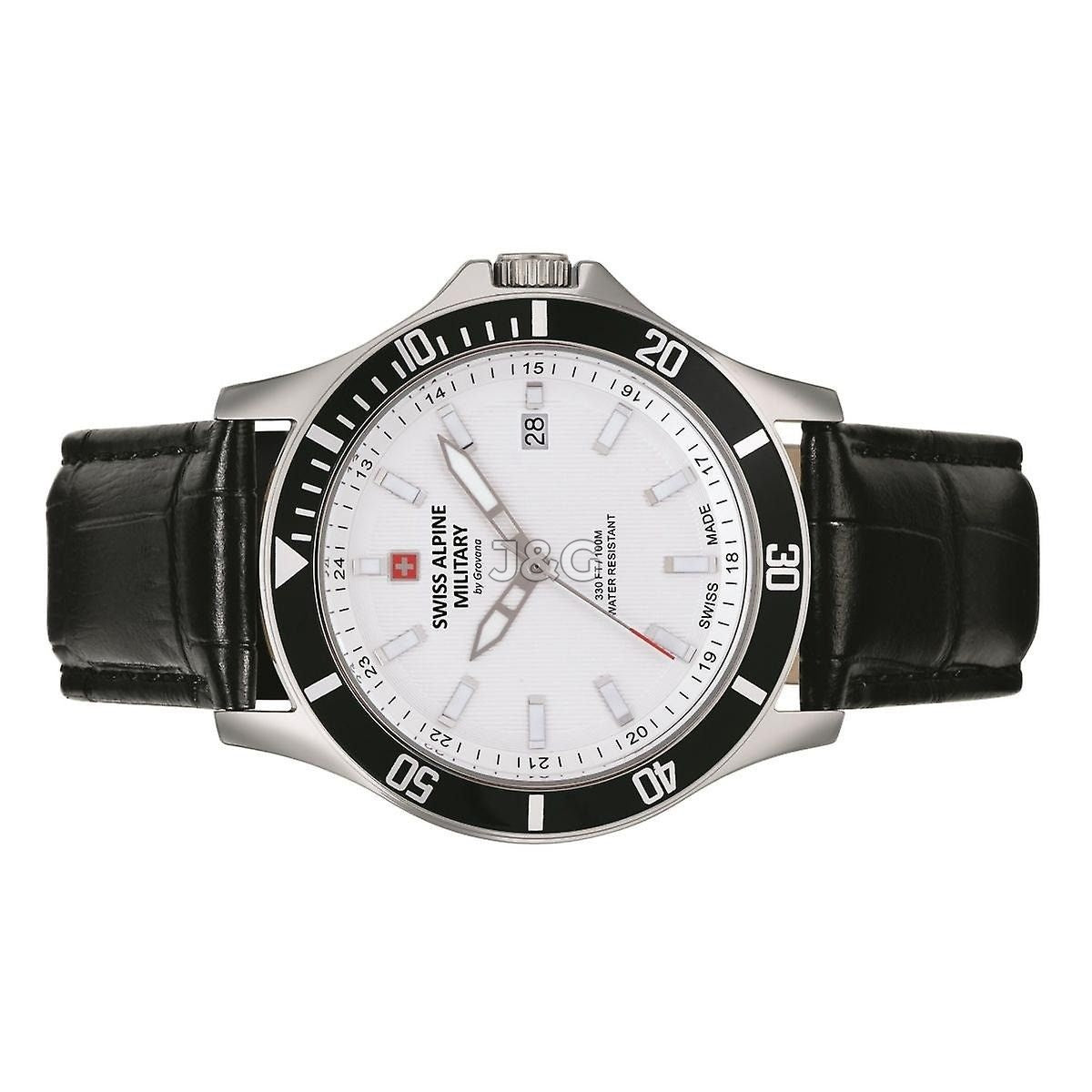 Swiss Alpine Military Challenger Quartz movement Silver Leather Male 7022.1532.-.GW. A brand-new Swiss Alpine Military Challenger watch featuring a Silver dial and a Leather strap. Front view. - view 3