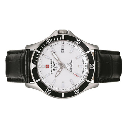 Swiss Alpine Military Challenger Quartz movement Silver Leather Male 7022.1532.-.GW. A brand-new Swiss Alpine Military Challenger watch featuring a Silver dial and a Leather strap. Front view. - view 3
