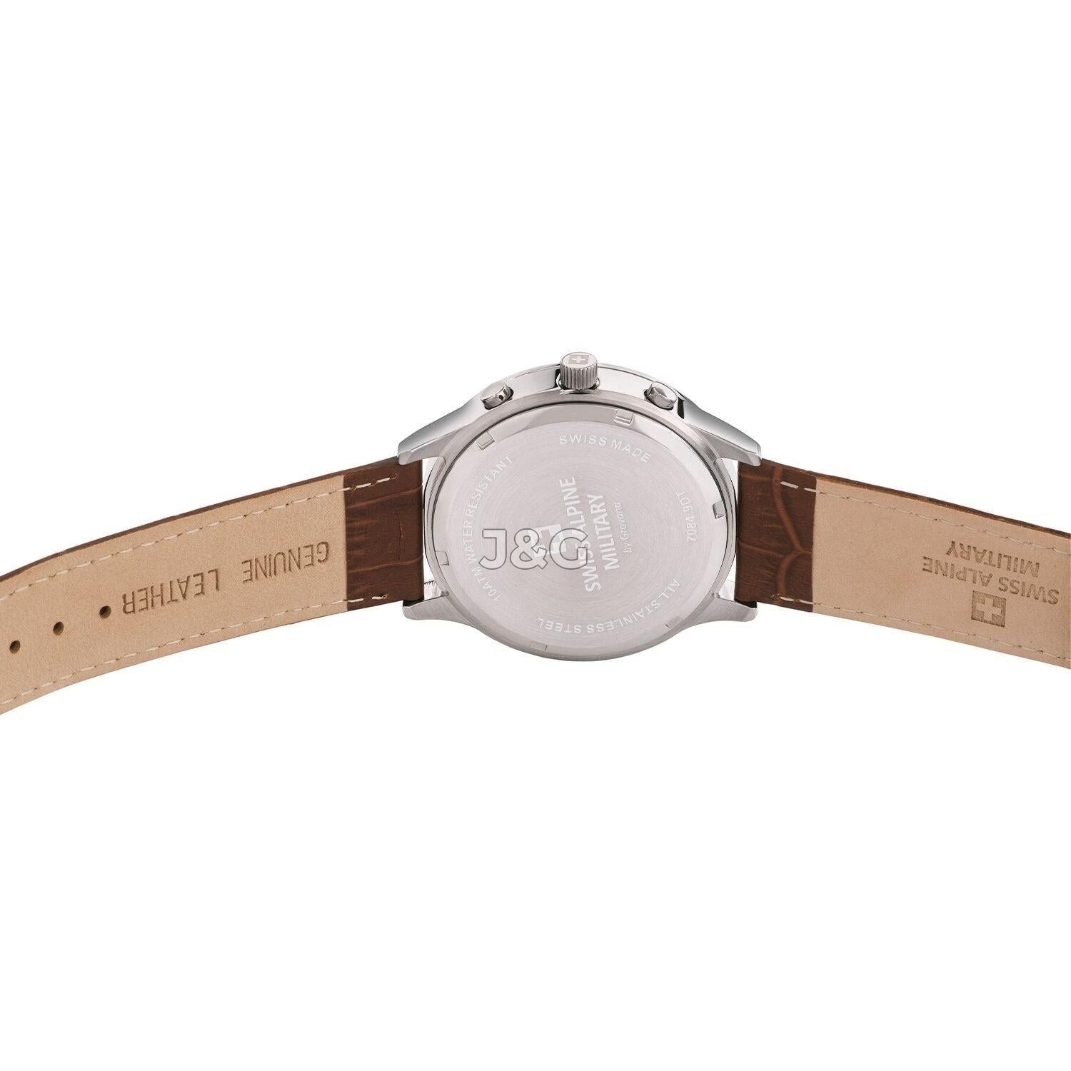 Swiss Alpine Military Luminous hands Silver Leather Male 7084.9532.-.GW. A brand-new Swiss Alpine Military watch featuring a Silver dial and a Leather strap. Angled view. - view 3