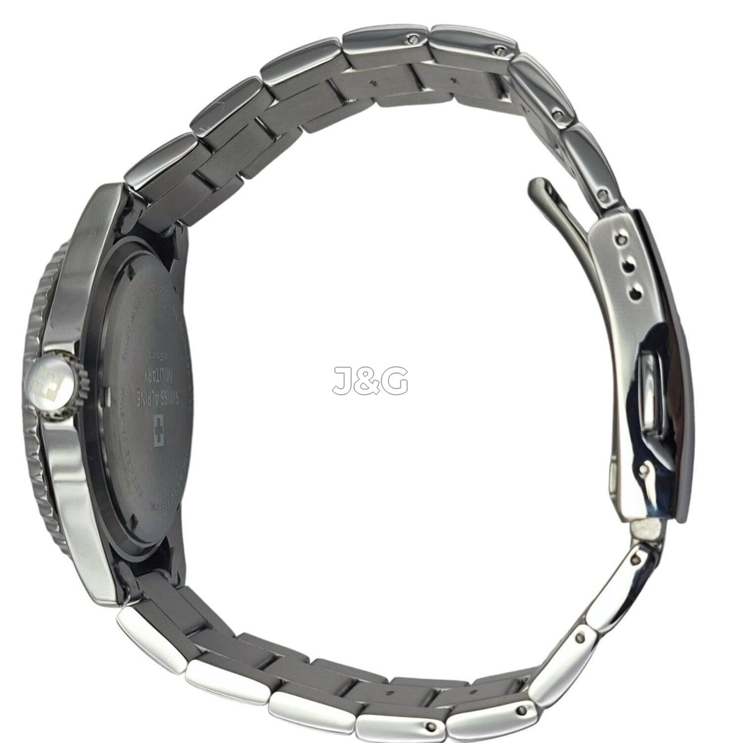 Swiss Alpine Military Master Diver Quartz movement Black Stainless steel Male 7052.1131.-.GW. A brand-new Swiss Alpine Military Master Diver watch featuring a Black dial and a Stainless steel strap. Angled view. - view 2