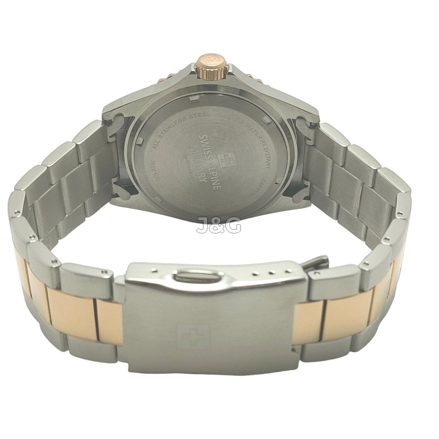 Swiss Alpine Military Master Diver Quartz movement Blue Stainless steel Male 7052.1155.-.GW. A brand-new Swiss Alpine Military Master Diver watch featuring a Blue dial and a Stainless steel strap. Side view. - view 4