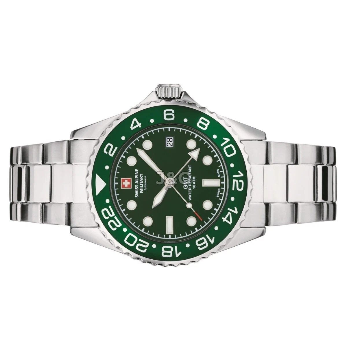 Swiss Alpine Military Master Diver Quartz movement Green Stainless steel Male 7052.1134.-.GW. A brand-new Swiss Alpine Military Master Diver watch featuring a Green dial and a Stainless steel strap. Angled view. - view 2