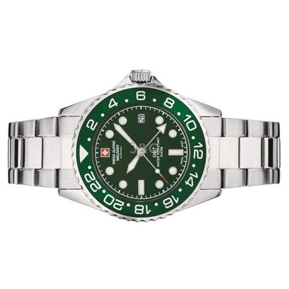 Swiss Alpine Military Master Diver Quartz movement Green Stainless steel Male 7052.1134.-.GW. A brand-new Swiss Alpine Military Master Diver watch featuring a Green dial and a Stainless steel strap. Angled view. - view 2