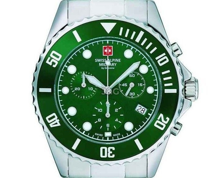 Swiss Alpine Military Master Diver Quartz movement Green Stainless steel Male 7053.9134.-.GW. A brand-new Swiss Alpine Military Master Diver watch featuring a Green dial and a Stainless steel strap. Front view. - view 2