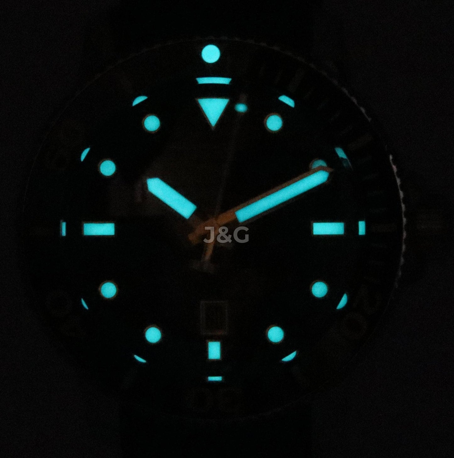 Tissot T-Sport Seastar Automatic movement White Rubber Male T120.607.17.441.01. A brand-new Tissot T-Sport watch featuring a White dial and a Rubber strap. Side view. - view 2