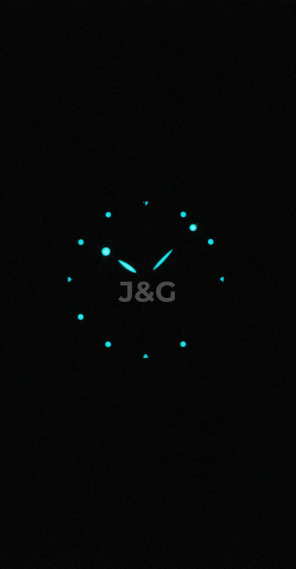 Zeppelin 100 Jahre Quartz movement Black Stainless steel Male Z7680MB2. A brand-new Zeppelin 100 Jahre watch featuring a Black dial and a Stainless steel strap. Side view. - view 2