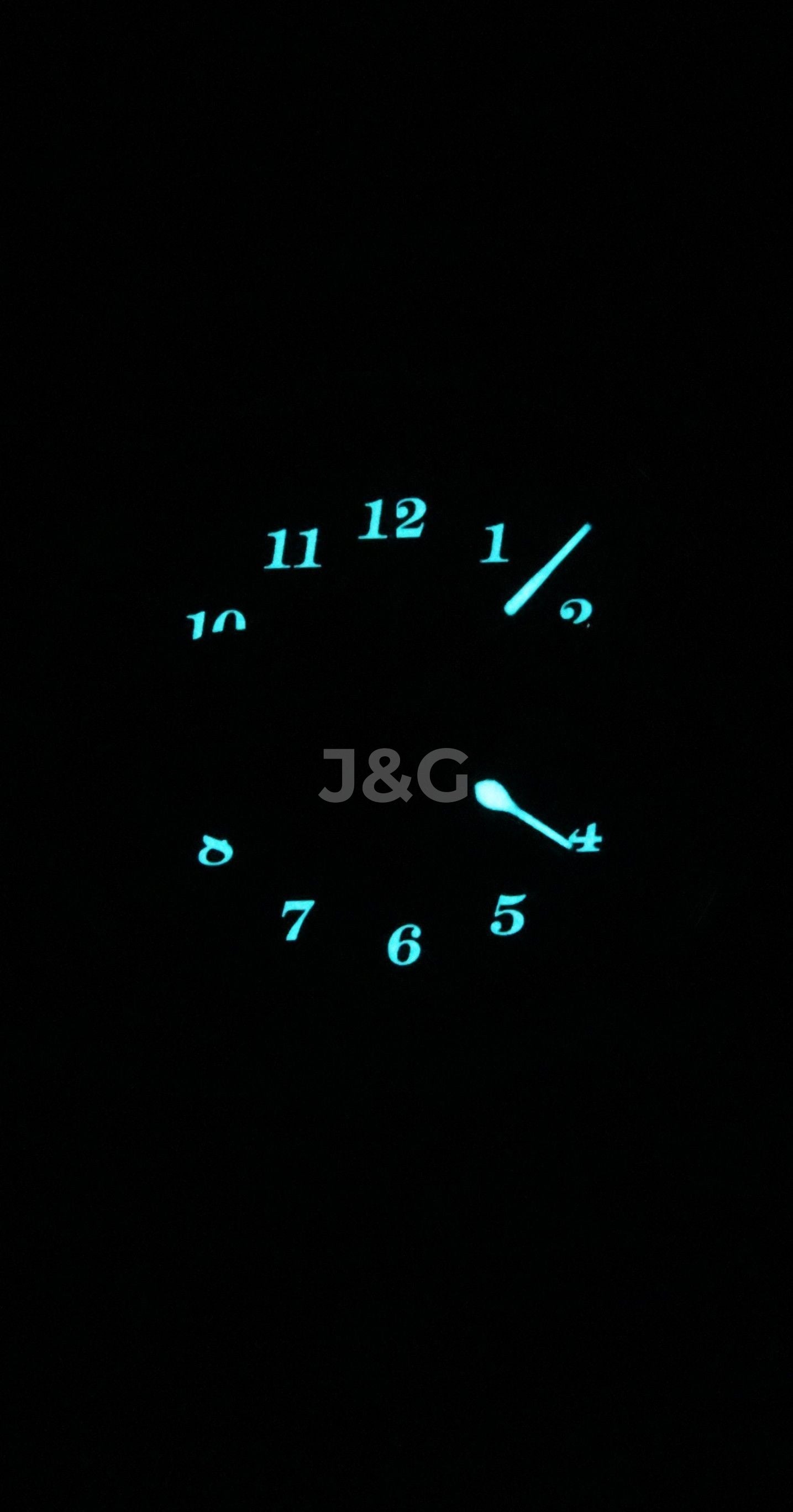 Zeppelin LZ126 Los Angeles Date display Green Leather Male Z76144. A brand-new Zeppelin LZ126 Los Angeles watch featuring a Green dial and a Leather strap. Angled view. - view 2